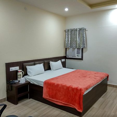 Morena Oyo 60976 Hotel Shree Ji מראה חיצוני תמונה