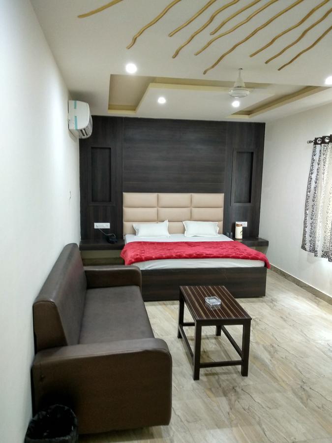 Morena Oyo 60976 Hotel Shree Ji מראה חיצוני תמונה